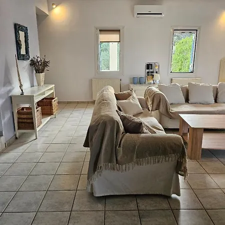 Сasa de vacaciones KOUNOUPISEA Holidays house ΜΕ ΥΠΕΡΟΧΗ ΘΕΑ ΣΤΟ ΠΟΡΤΟ ΧΕΛΙ Porto Heli