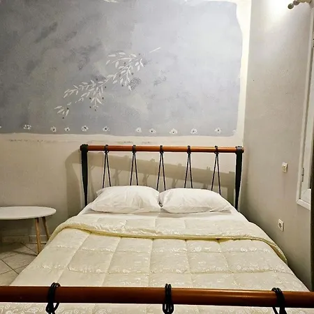 KOUNOUPISEA Holidays house ΜΕ ΥΠΕΡΟΧΗ ΘΕΑ ΣΤΟ ΠΟΡΤΟ ΧΕΛΙ Holiday home *